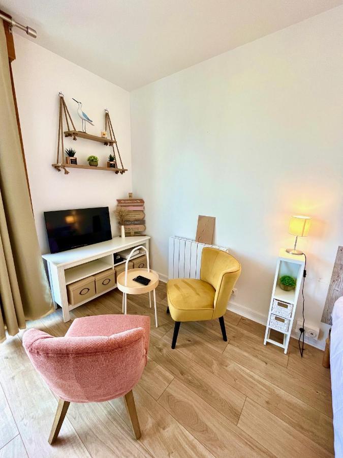 Salm, Coquet Studio Avec Balcon Ouistreham Luaran gambar