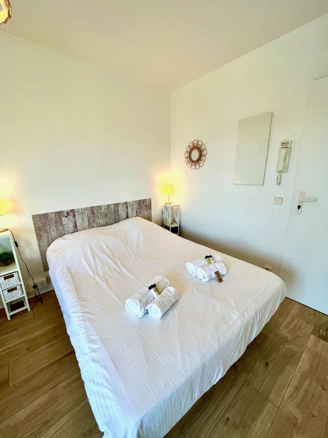 Salm, Coquet Studio Avec Balcon Ouistreham Luaran gambar